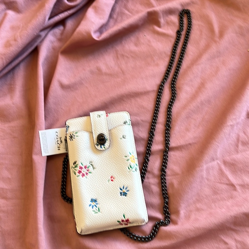 RETAIL COACH crossbody phone case